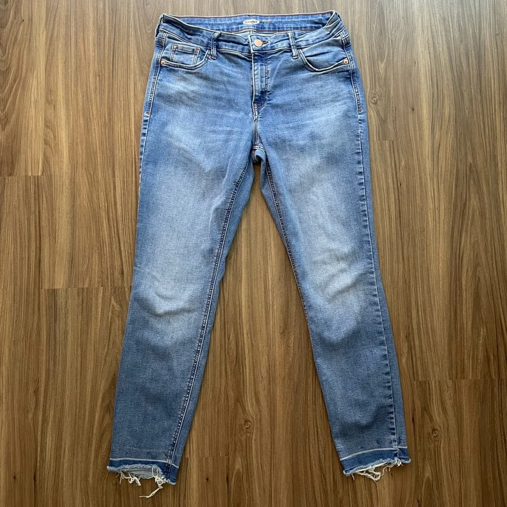 Old Navy Rockstar Raw Hem Jeans Size 8
